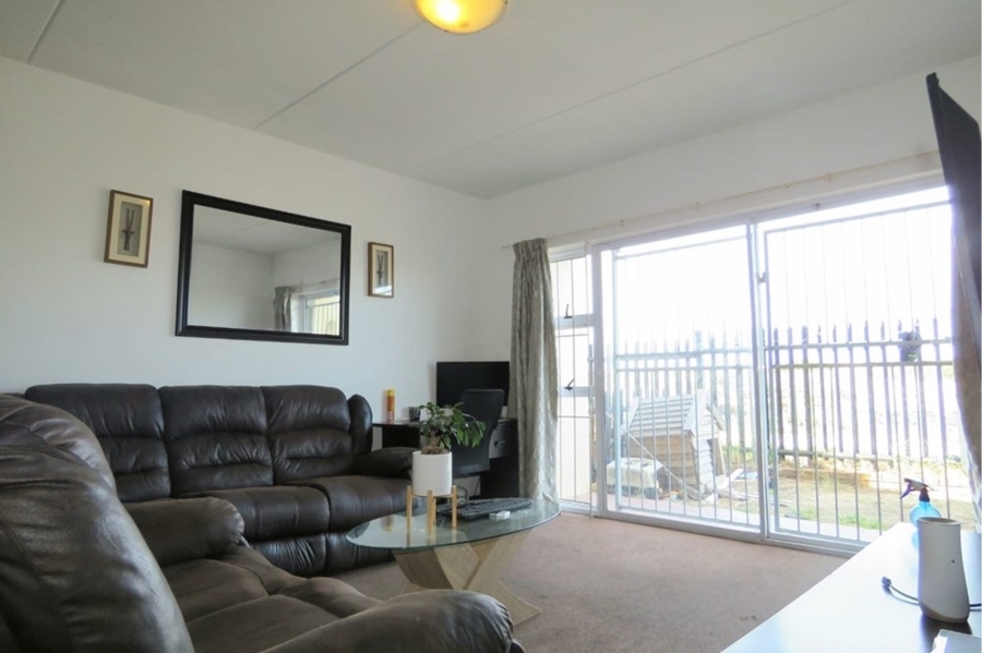 2 Bedroom Property for Sale in Parklands Western Cape